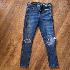 American Eagle Outfitters Dark Blue Distressed Skinny Jeans Size 8 Regular